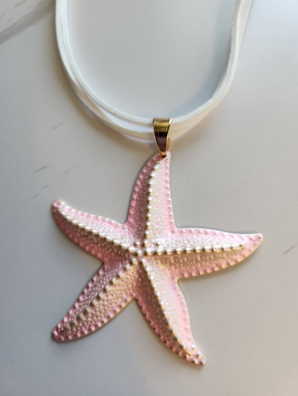 Iridescent Pink Starfish Pendant Necklace And Earrings Set - Picture 2 of 4
